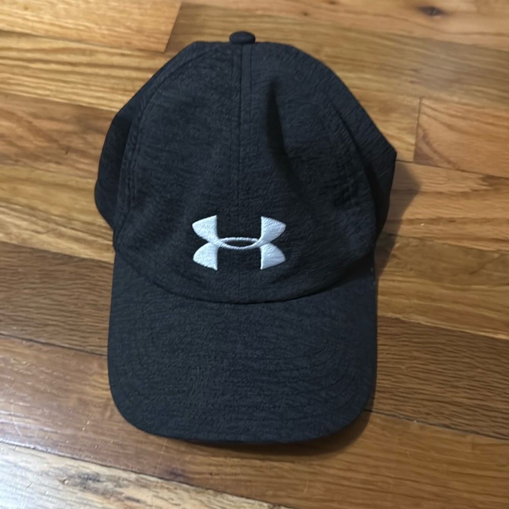 Under armour baseball cap